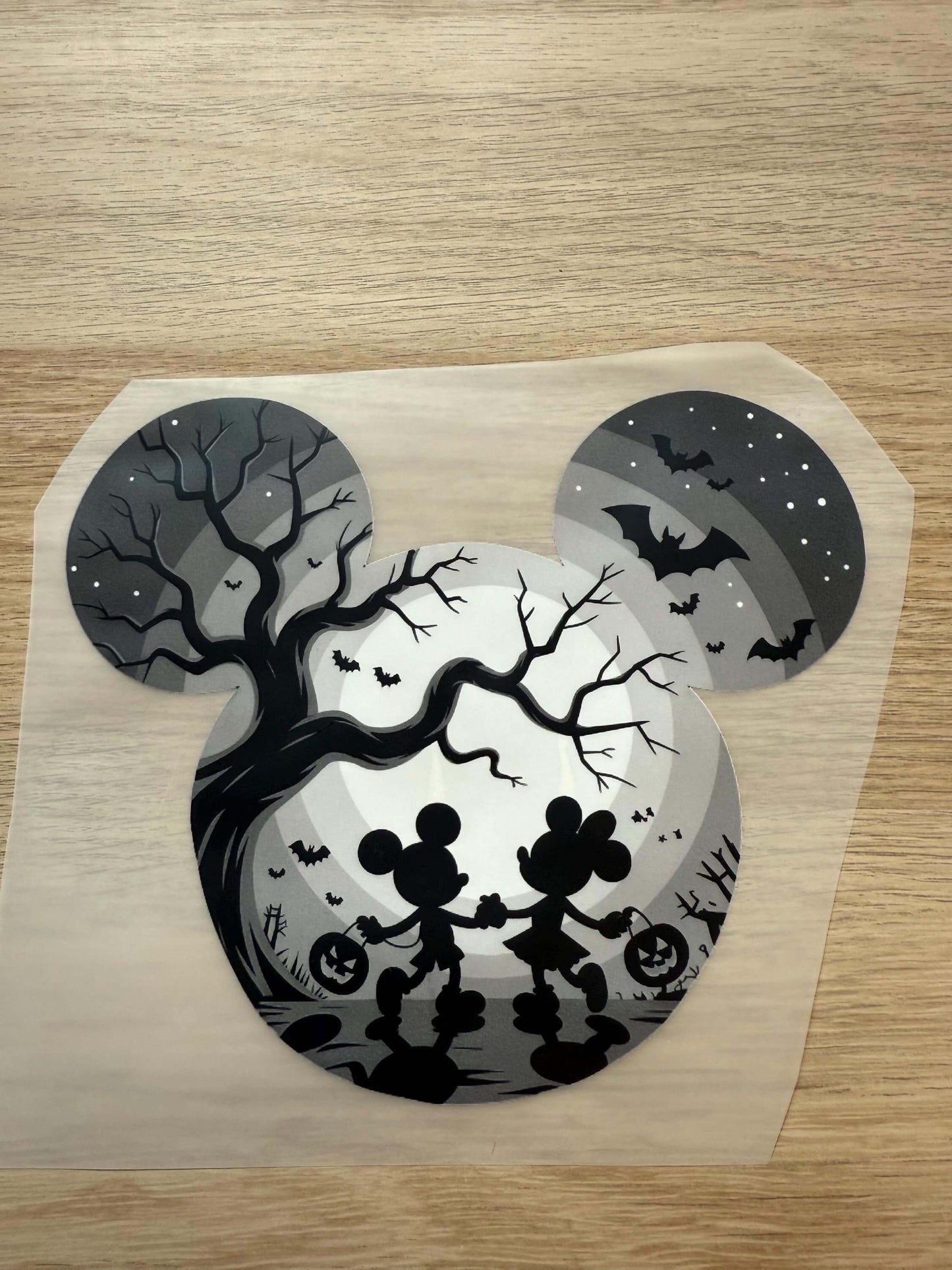 Bügelbild mystische Szene mit Baum, Geistern und nächtlicher Stimmung