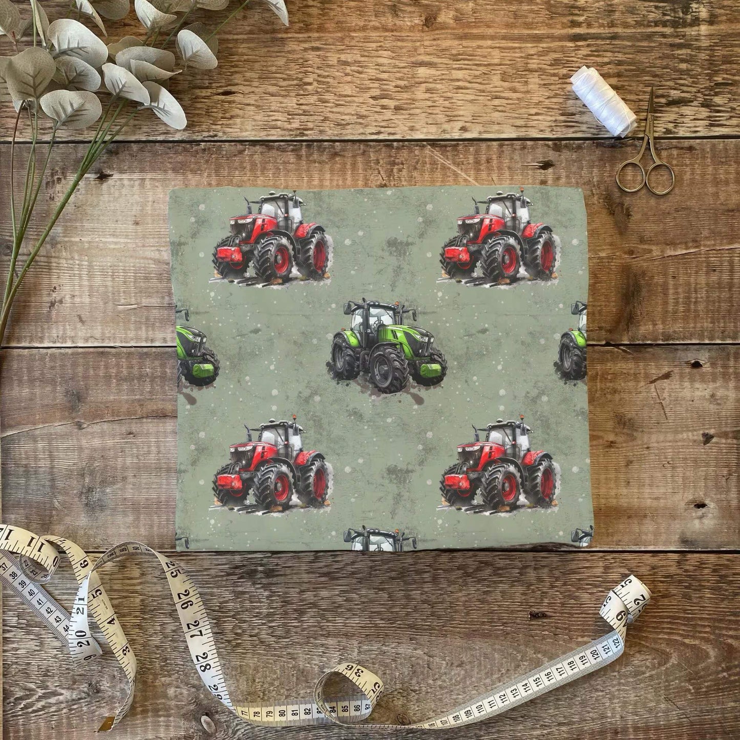 „Baumwollstoff mit Fahrzeugmotiv – Meterware für kreative Nähideen“