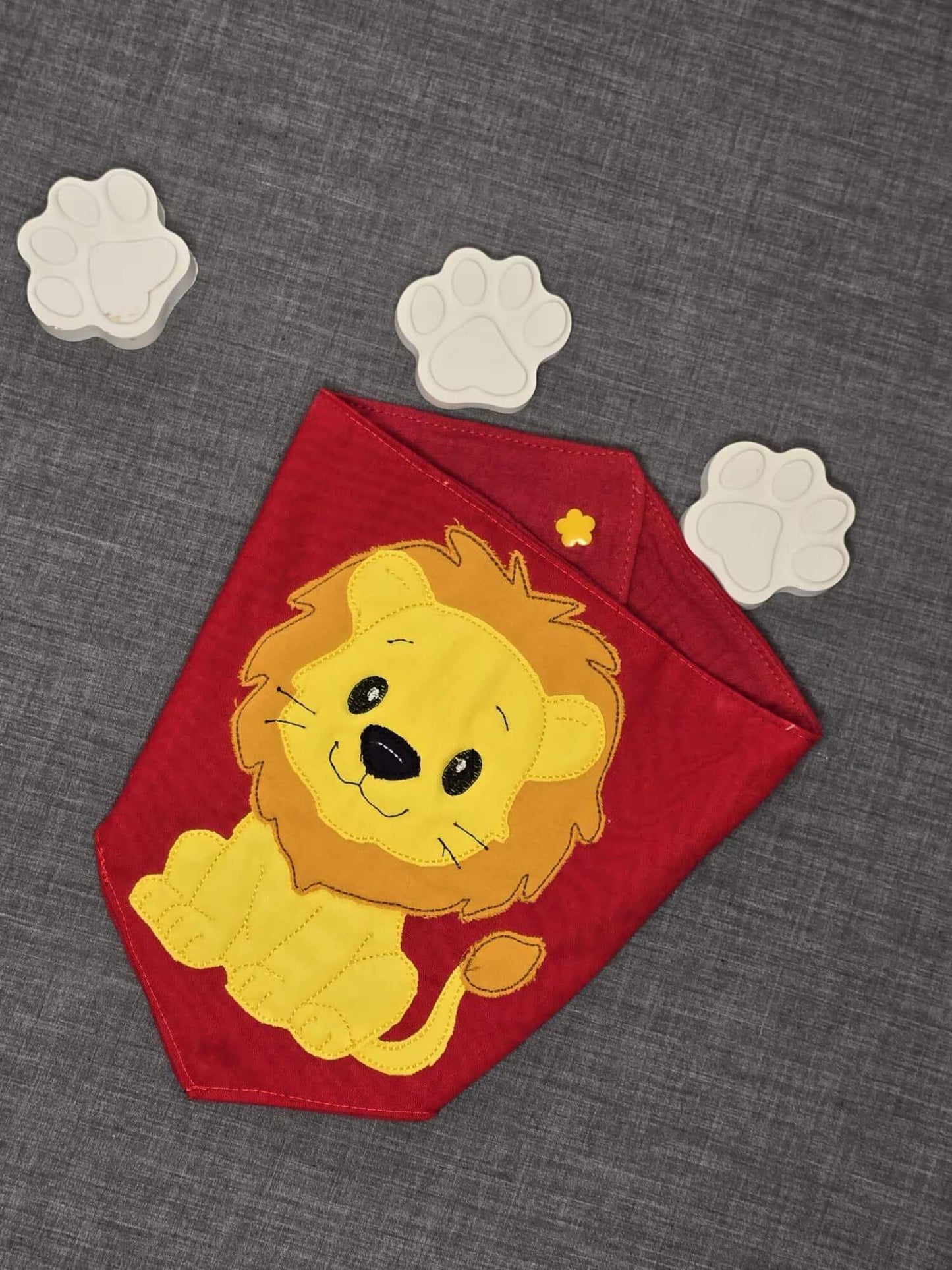 Löwen Stickmuster für Babyshirts – kreative Stickdatei für Handmade-Projekte