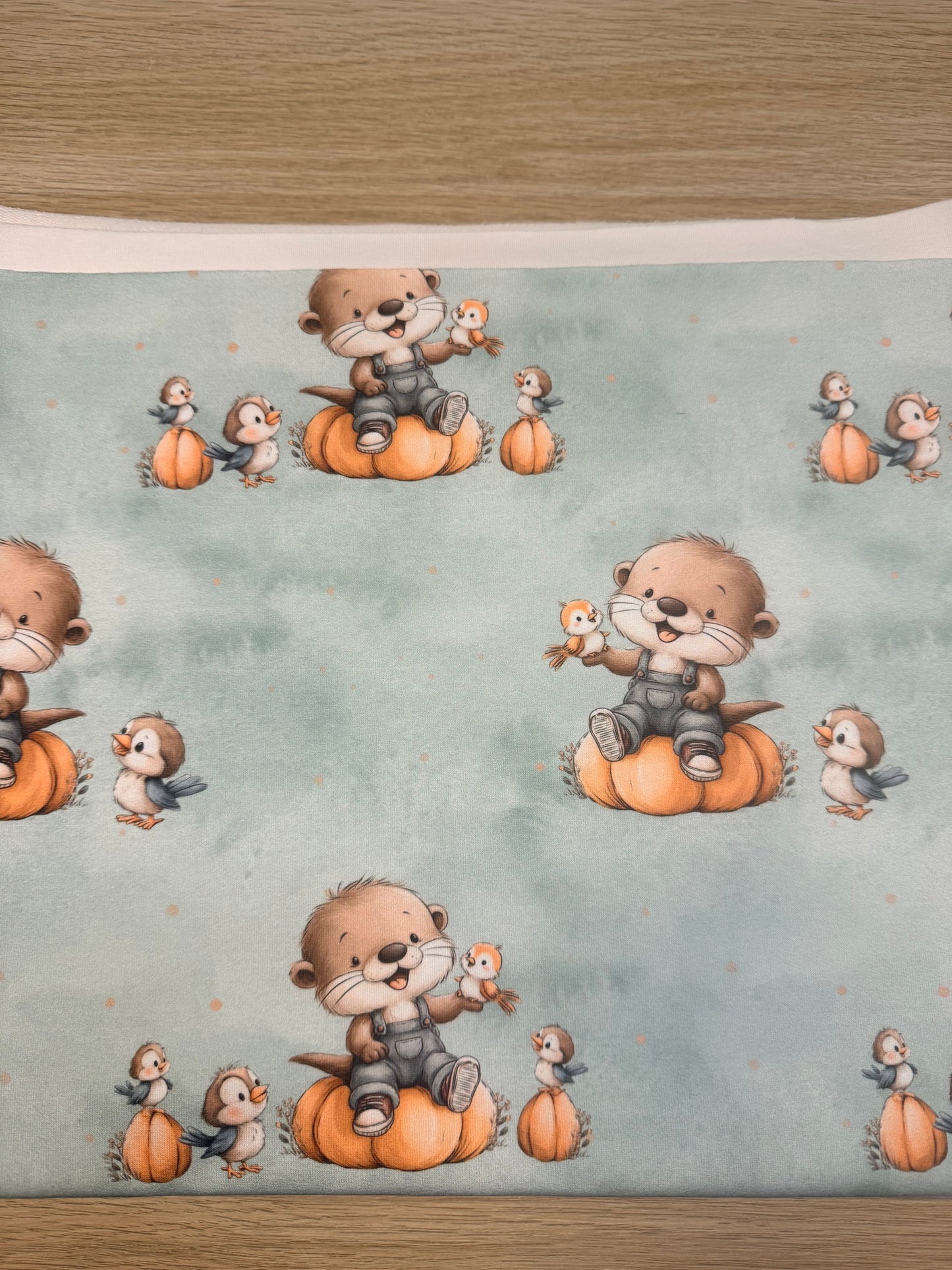 OEKO-TEX 100 zertifizierter French Terry mit Tierdesign für kreative Projekte