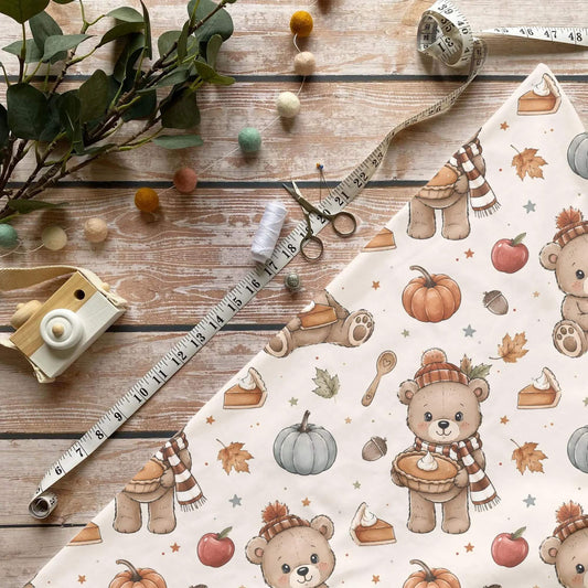 Herbstbär & Kürbiskuchen Kinderstoff Meterware, Teddy mit Kürbiskuchen Motiv, OEKO-TEX 100 Jersey Stoff für Baby- und Kindermode