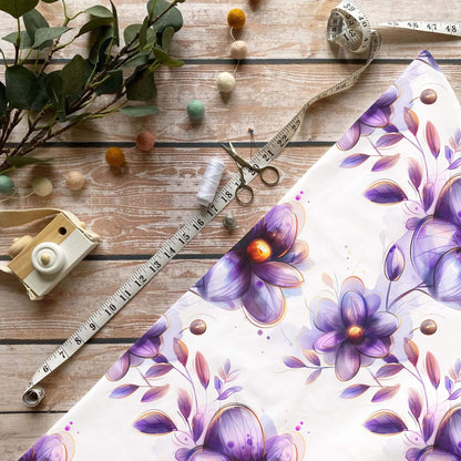 Moderner floral Stoff lila orange Aquarell Design Nahaufnahme
