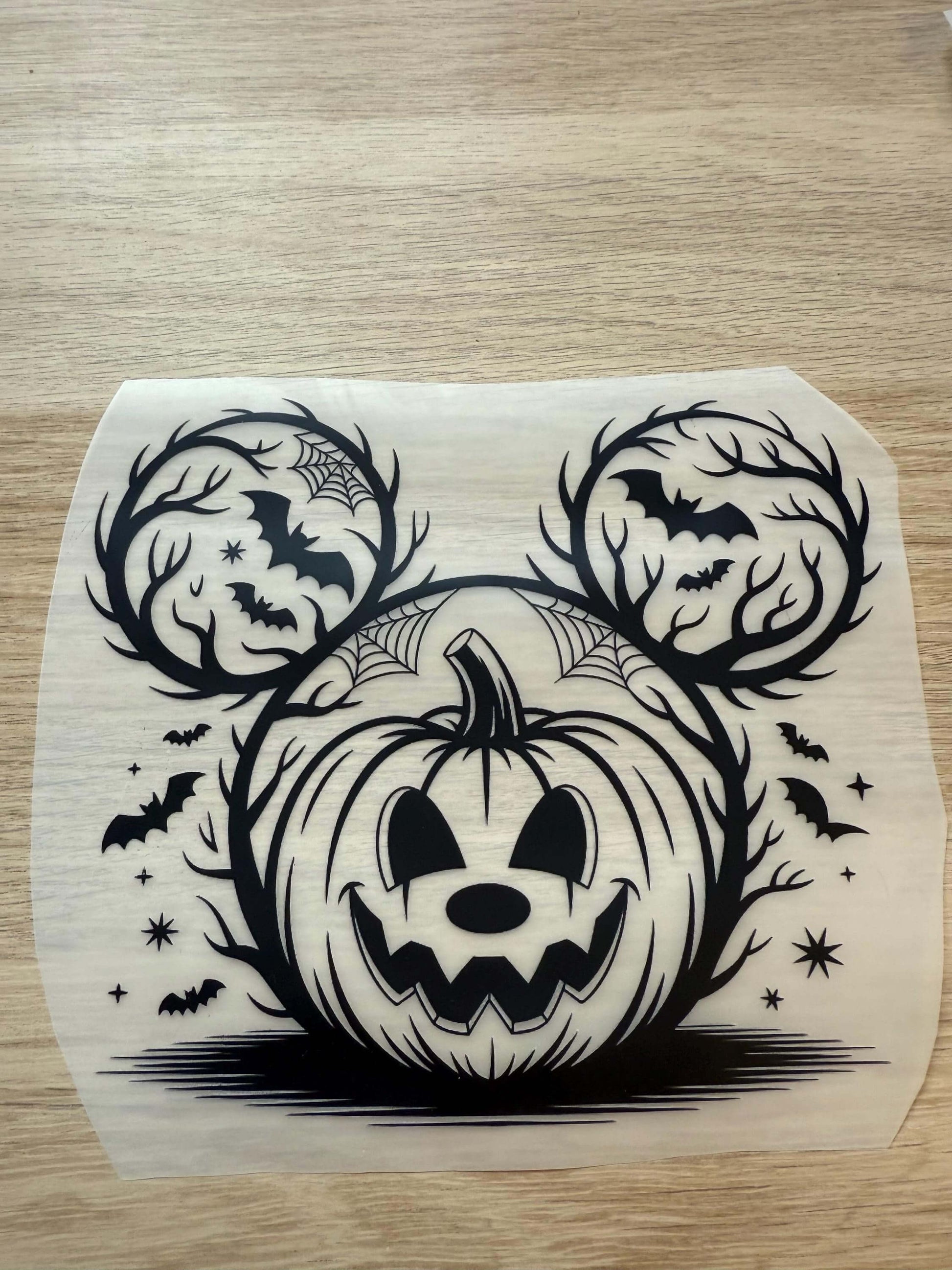 Bügelbild mystisches Kürbisdesign mit Ästen, Geistern und dunklem Flair