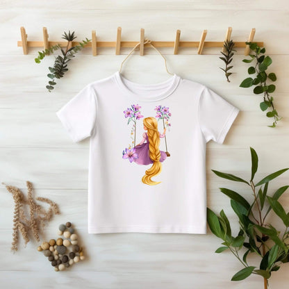 Bügelmotiv Prinzessin in lila Kleid auf Blumenschaukel