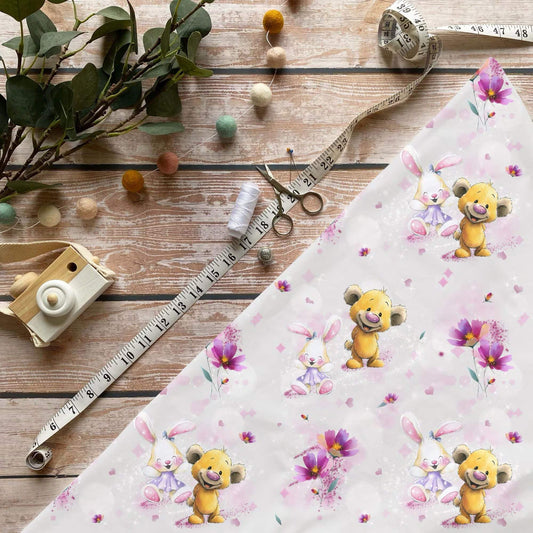 Bär und Hase Rip Jersey Stoff mit Tiermotiv und Blumen auf grauem Hintergrund