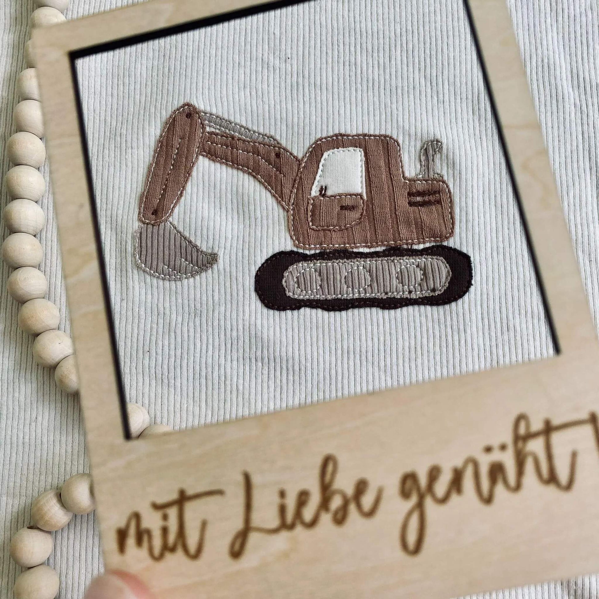 Digitale Stickdatei Bagger – verschiedene Groessen und Formate verfuegbar