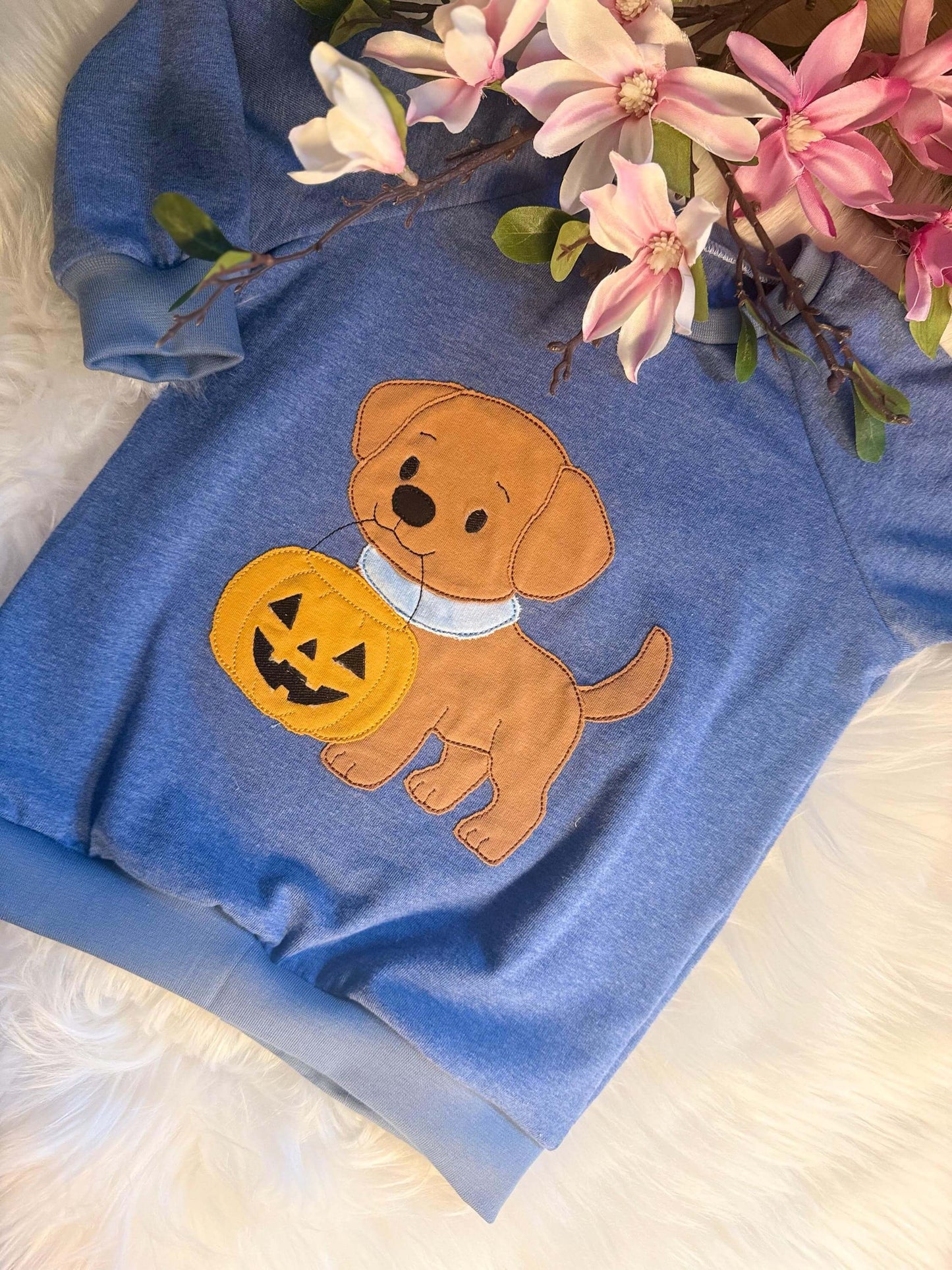 Digitale Stickdatei Halloween Hund – verschiedene Groessen und Formate verfuegbar