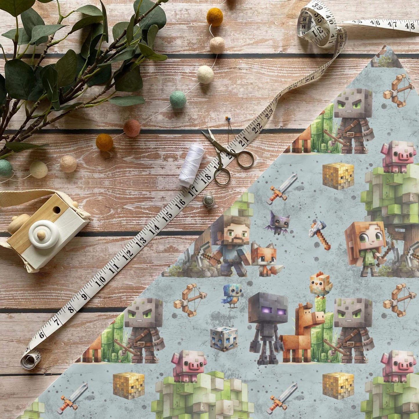 Blockbauer Baumwollstoff mit bunten Bausteinmotiven auf hellem Hintergrund