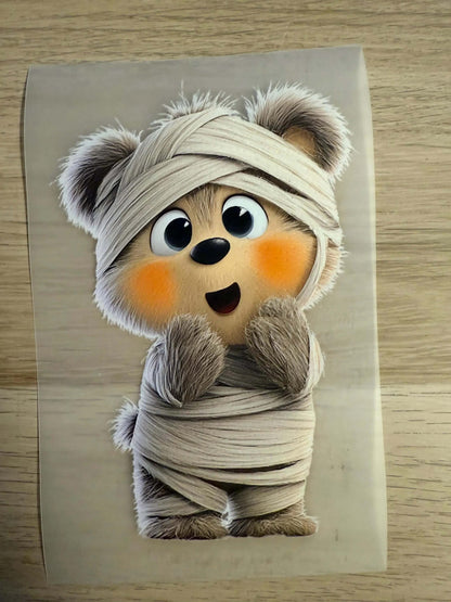 Buegelbild Mumien Baer Motiv mit Flausch und Gruselcharme