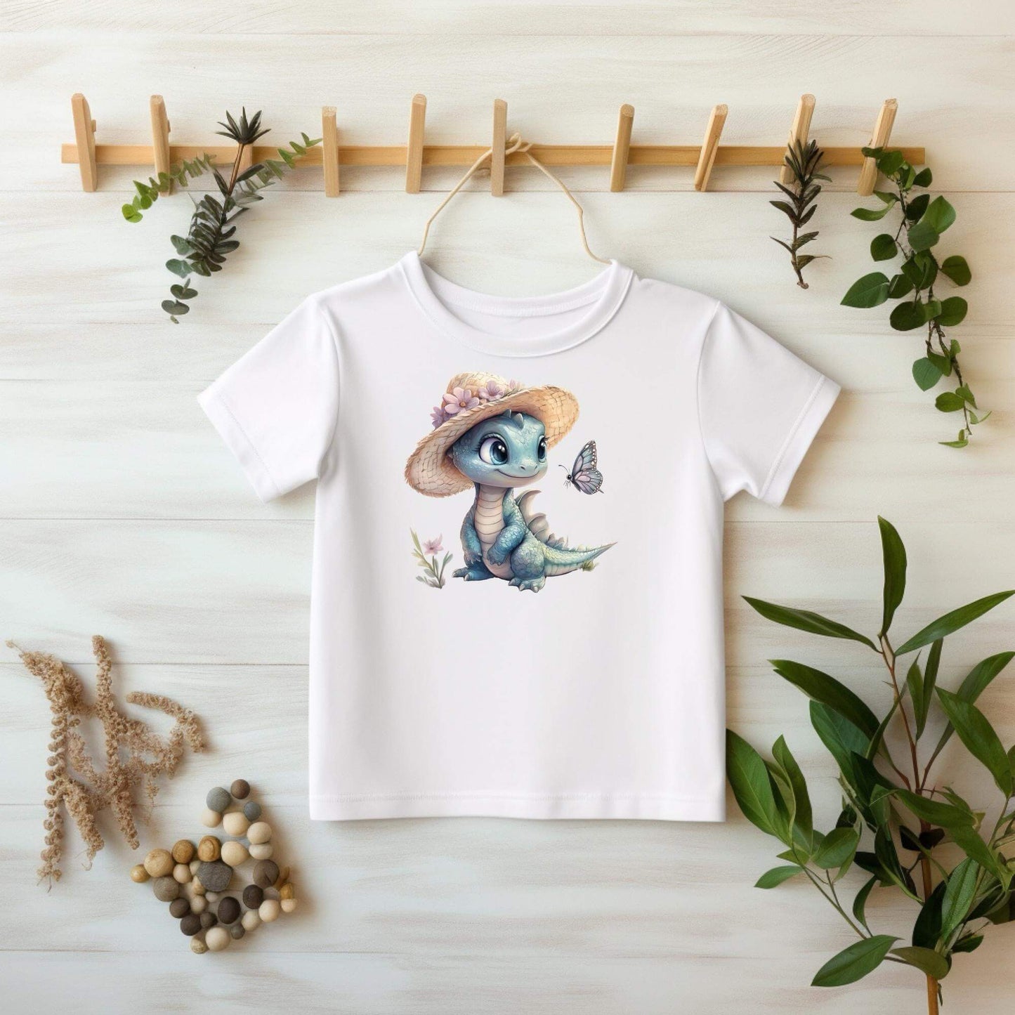 Buegelmotiv Dino mit Schmetterling und Blumen fuer Kinderkleidung