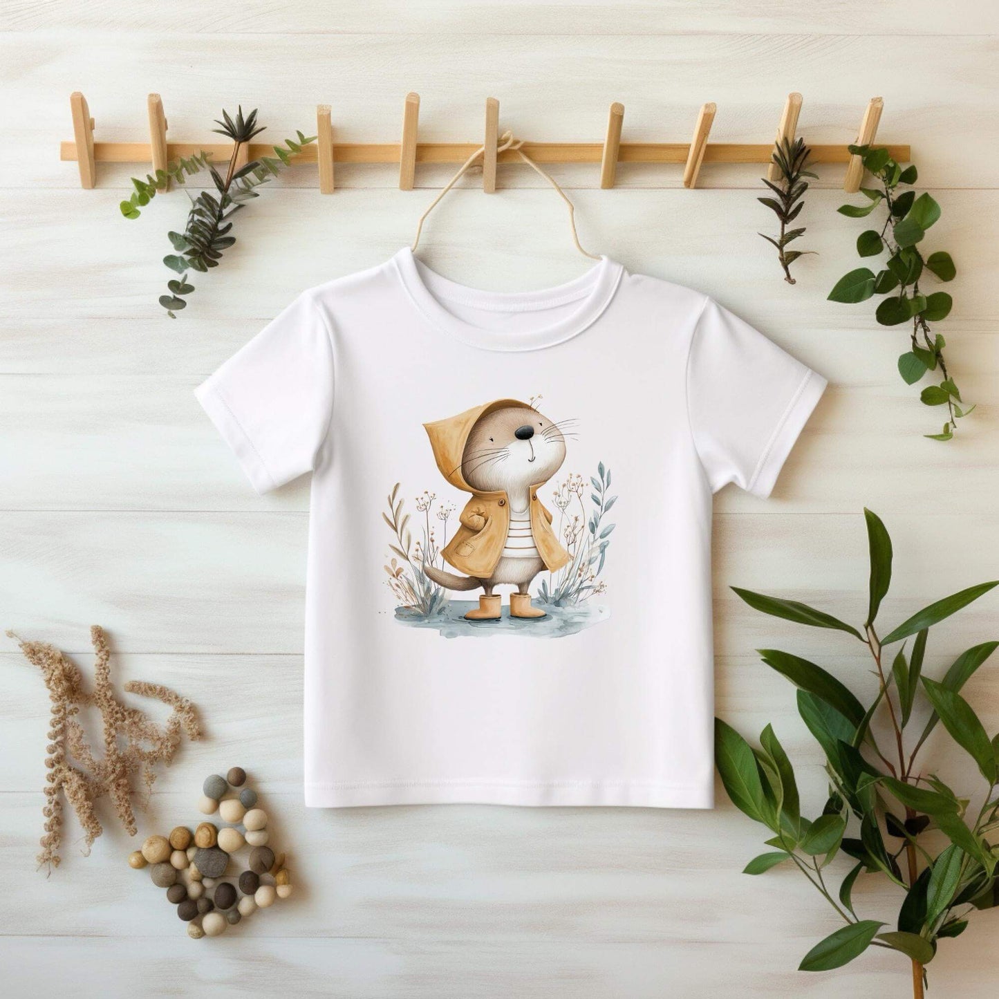 Herbstliches Buegelmotiv Otter mit gelbem Mantel und Pflanzen