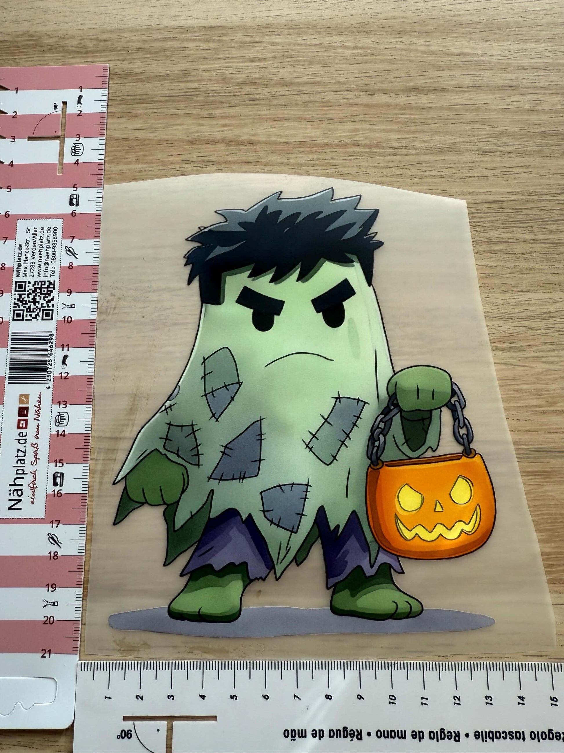 DIY Buegelsticker Halloween Design fuer Kinderkleidung
