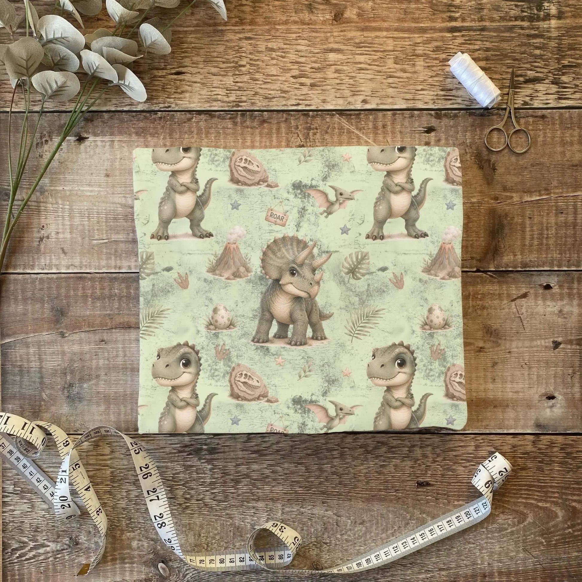 Dinoabenteuer Stoffballen gefaltet, French Terry und Rib Jersey Meterware für Kindermode zum Nähen