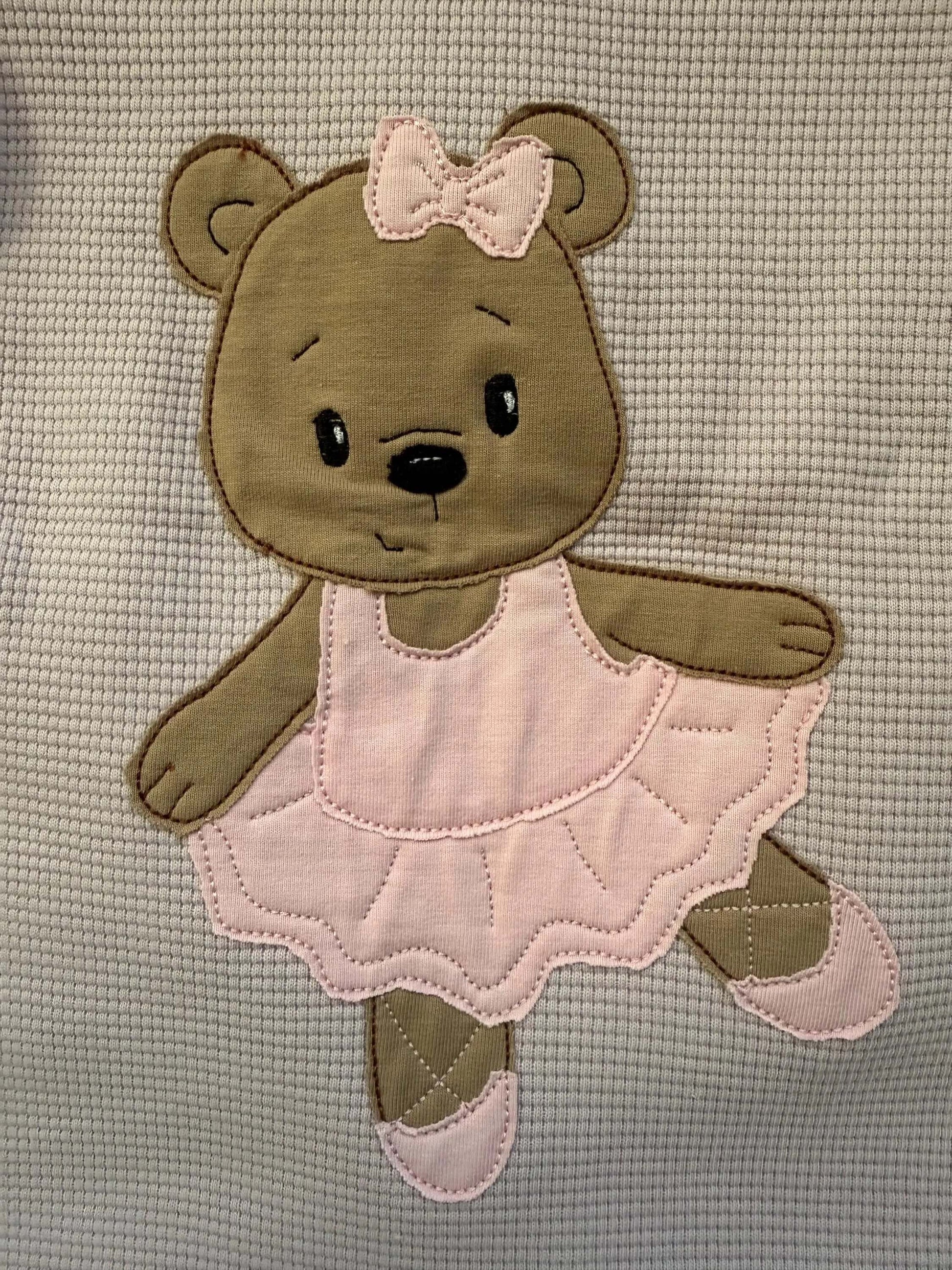 Hochwertig verarbeitetes Handmade Kleid mit Coverlock Saum
