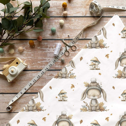 „Herbstlicher Hase Stoff Meterware – ideal fuer Kinderkleidung & Herbstaccessoires“