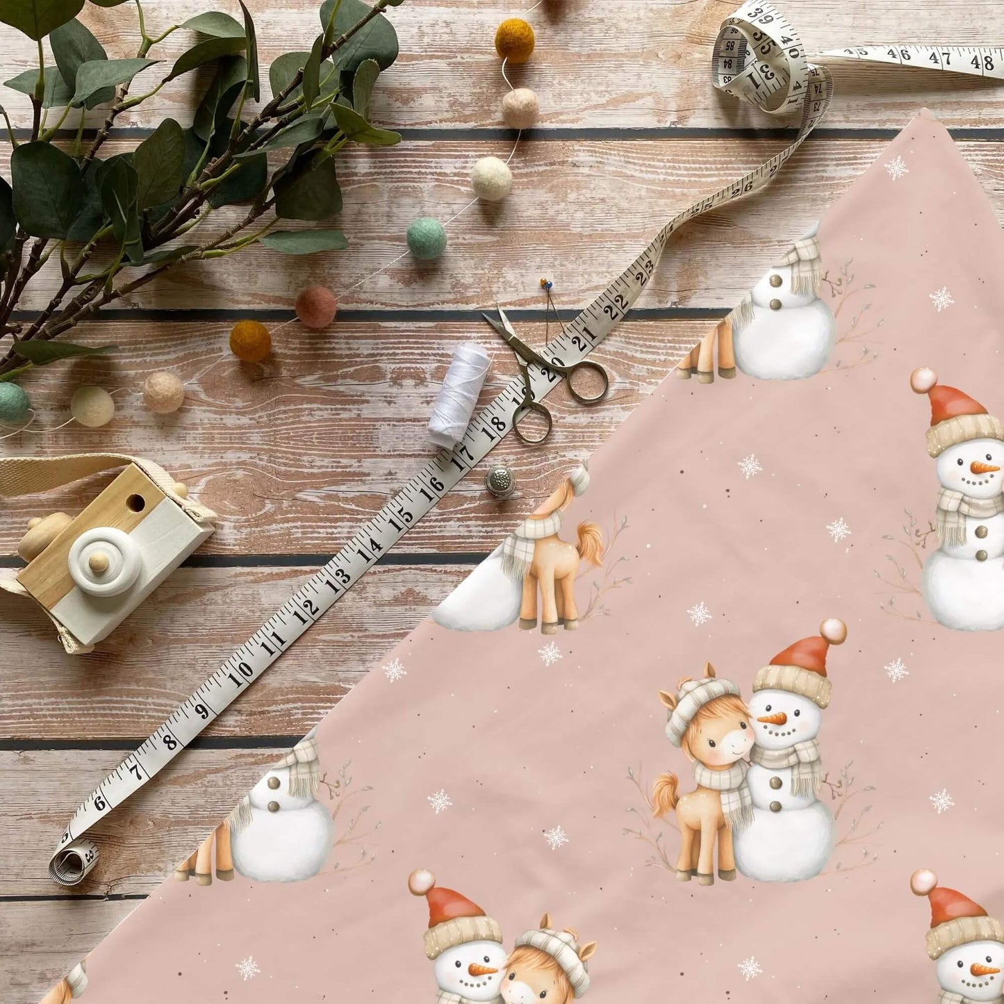 „Schneemann und Pferd Stoff Meterware – ideal fuer Kinderkleidung & Winteraccessoires“