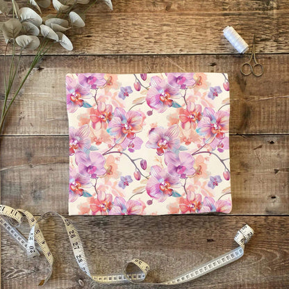 Floralmotiv auf French Terry für hochwertige Nähprojekte