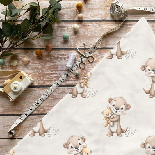 Kinderstoffe Meterware Otter mit Kuschelbär Aquarell Beige Baumwolle