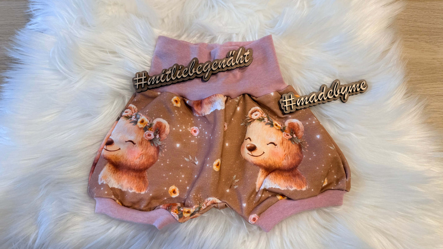 Pumphose kurz Baby Lybstes Schnitt Bündchen Bauch Detail
