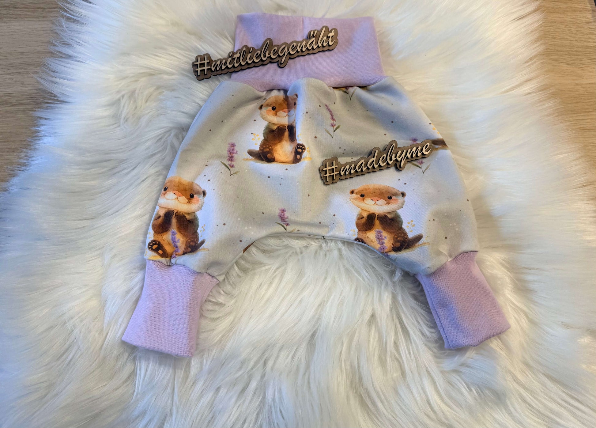Pumphose Baby Lybstes Schnitt Bündchen Bauch Detail
