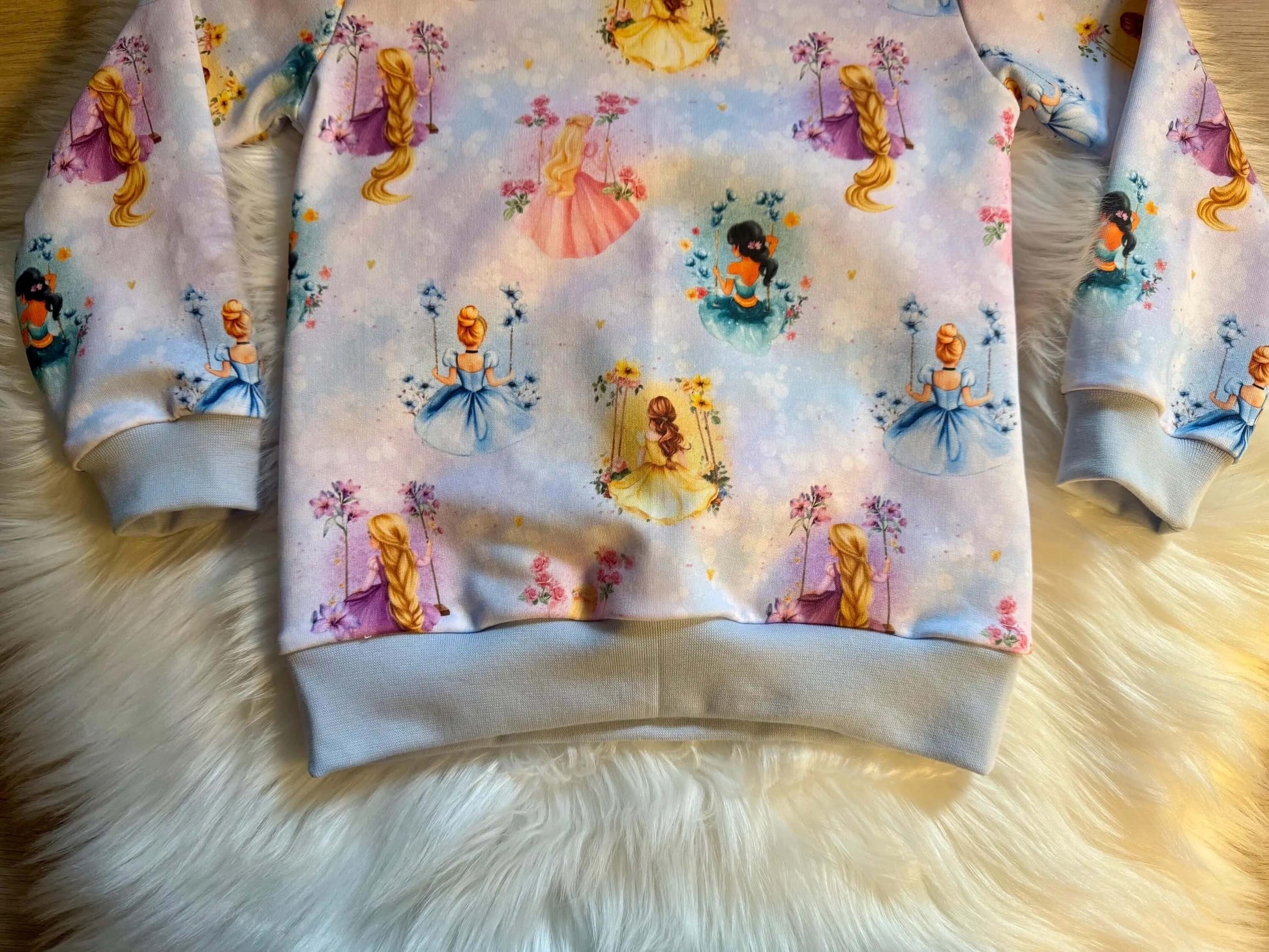 Bündchen Kinder Pullover blau Saum Detail Verarbeitung