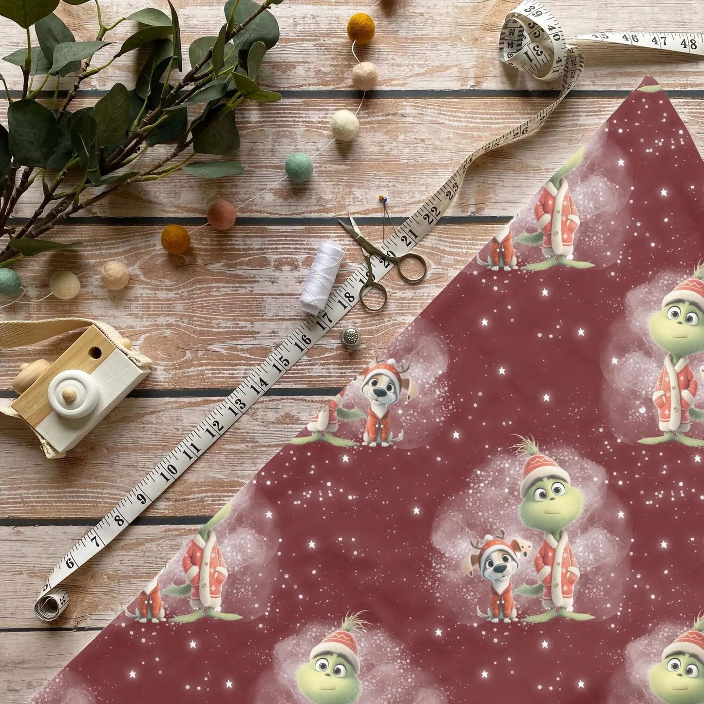 Weihnachtsmuffel mit Hund Stoff Meterware – ideal für Kinderkleidung & winterliche Accessoires