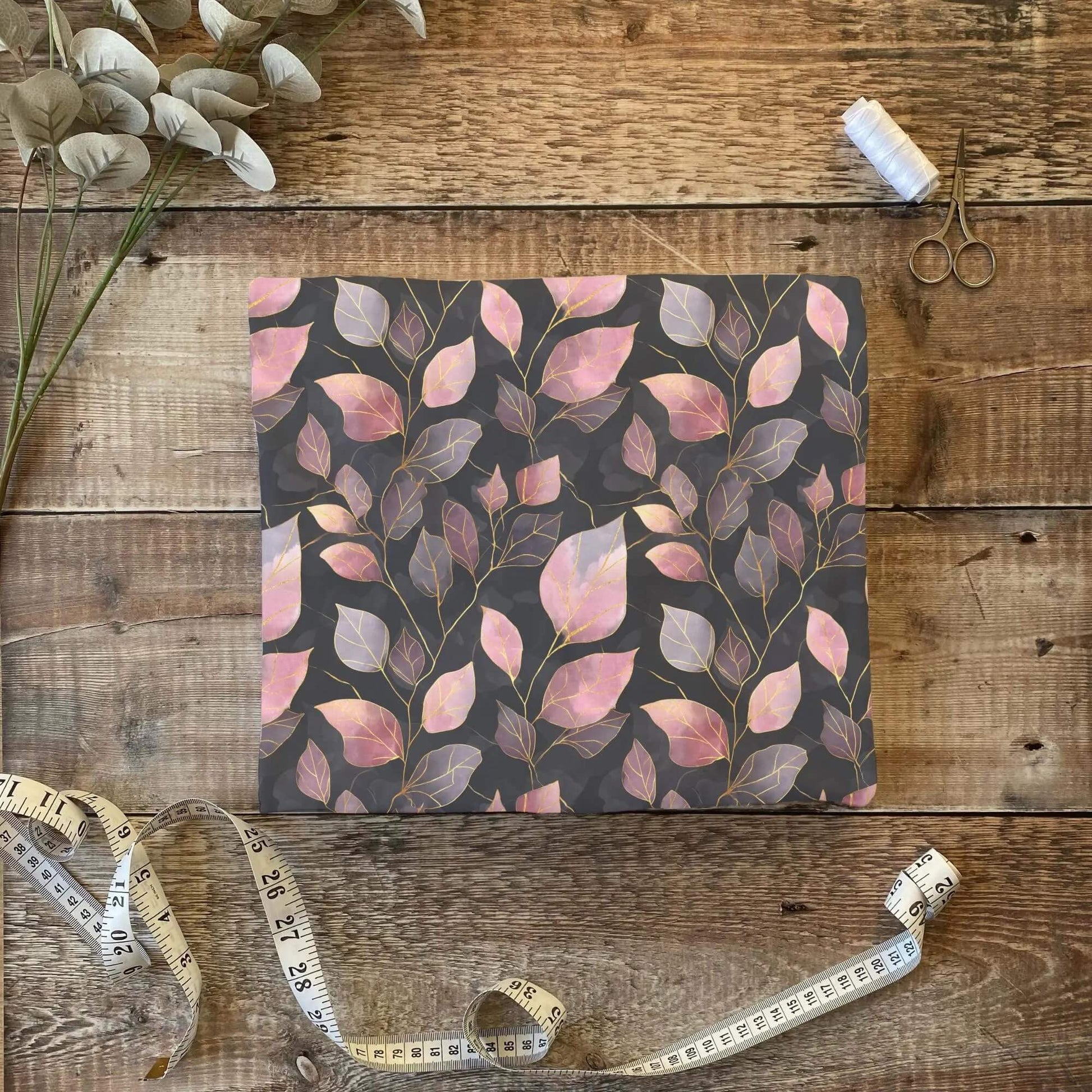 French Terry Baumwollstoff Blumen rosa schwarz Design OEKO-TEX zertifiziert