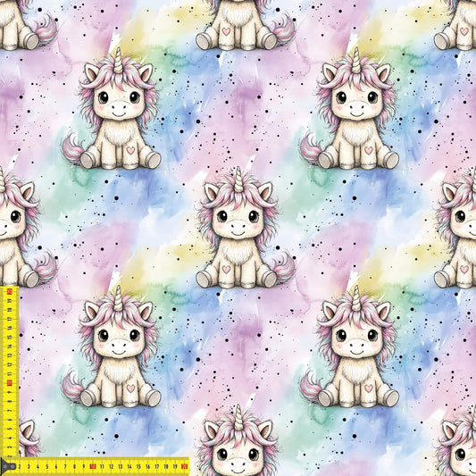 süßes Einhorn mit Regenbogenfarben