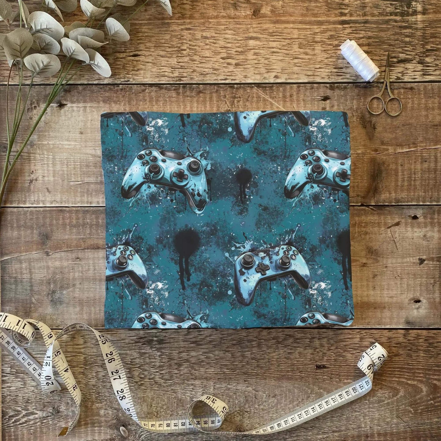 „Jersey Kinderstoff mit Controller-Print – OEKO-TEX zertifiziert & weich“