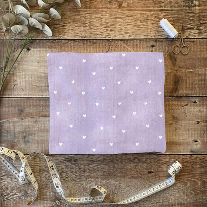 „Jersey Kinderstoff mit Herzprint – OEKO-TEX zertifiziert & weich“