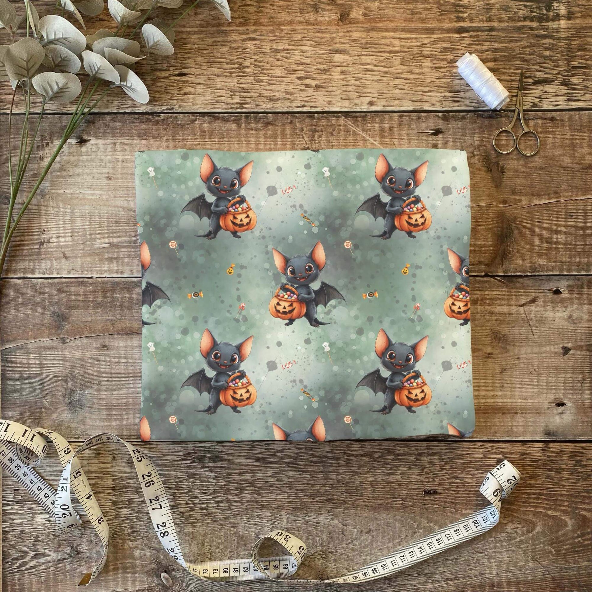 „Jersey Kinderstoff mit Fledermaus Motiv – OEKO-TEX zertifiziert & liebevoll illustriert“