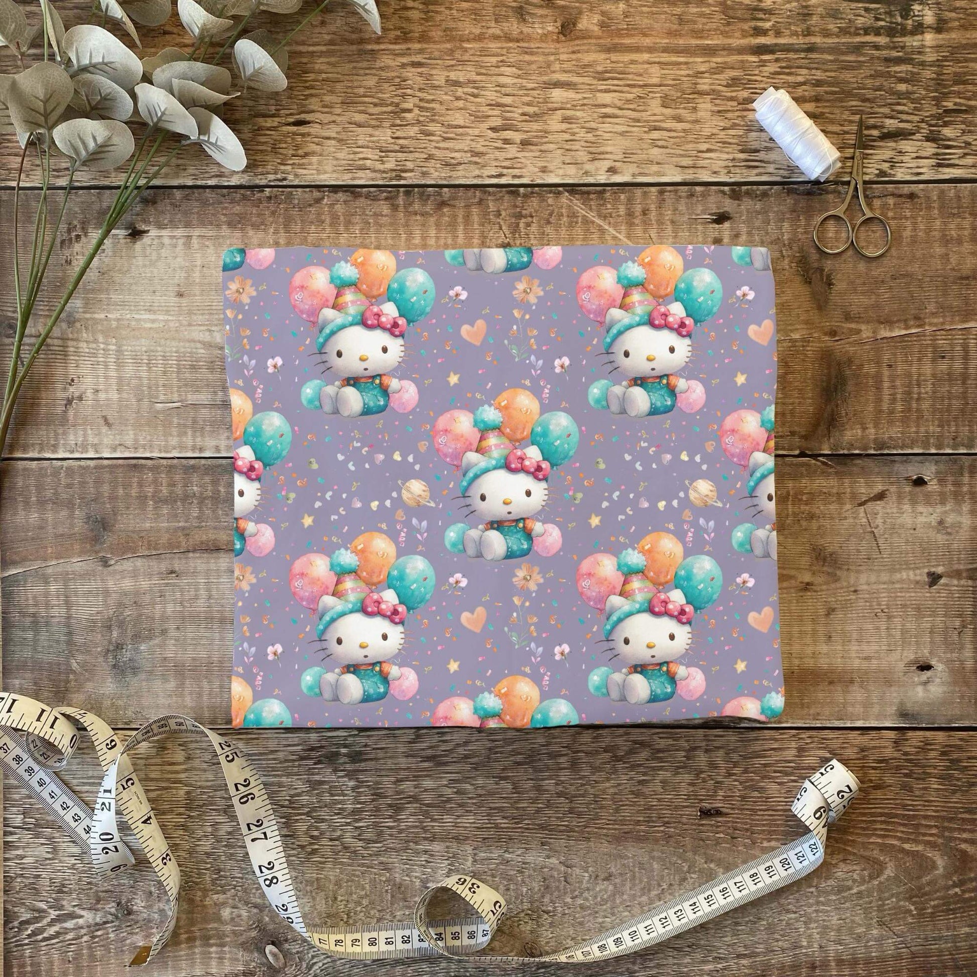 „Jersey Kinderstoff mit Geburtstagsmotiv – OEKO-TEX zertifiziert & liebevoll illustriert“