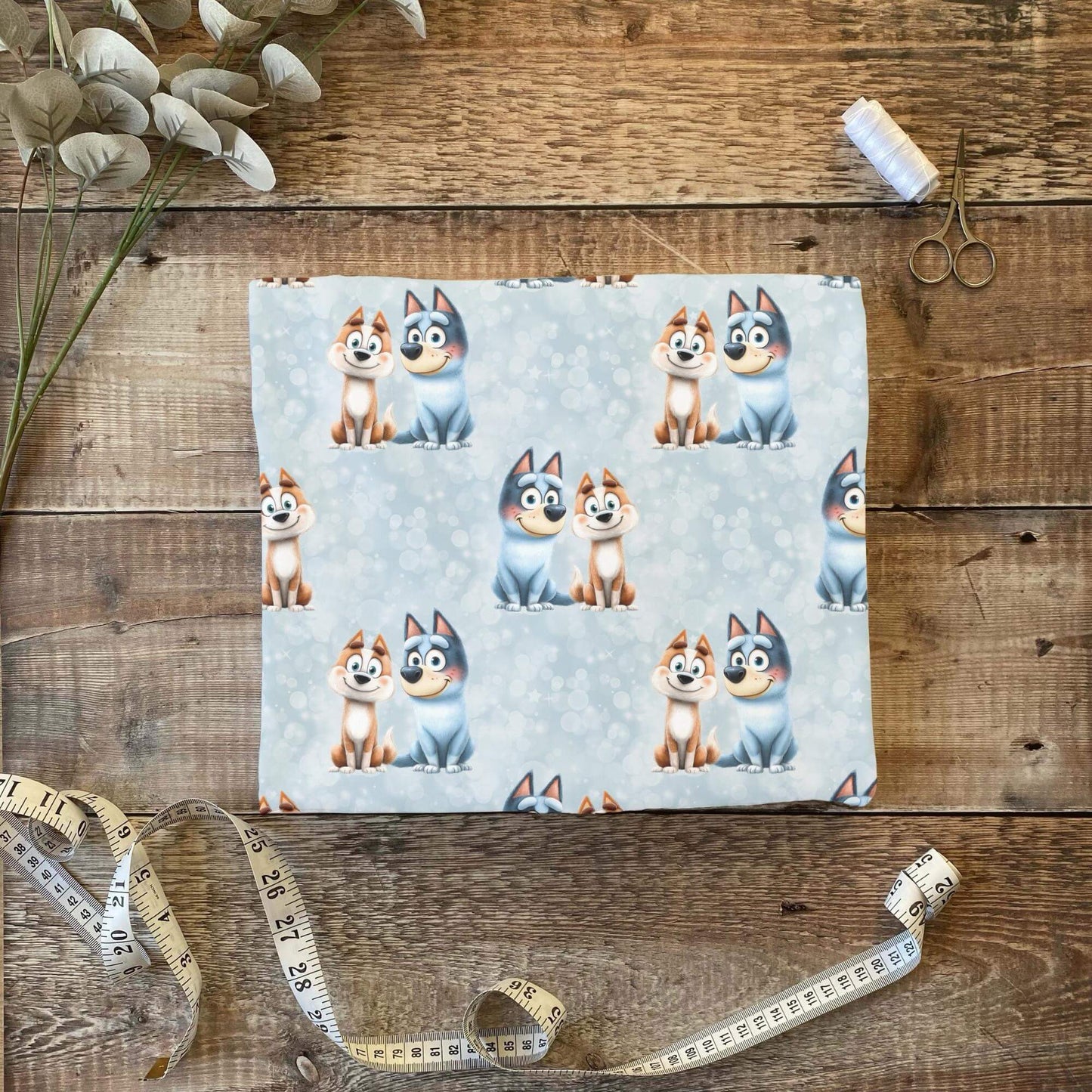 „Jersey Kinderstoff mit Hundemotiv – OEKO-TEX zertifiziert & liebevoll illustriert“