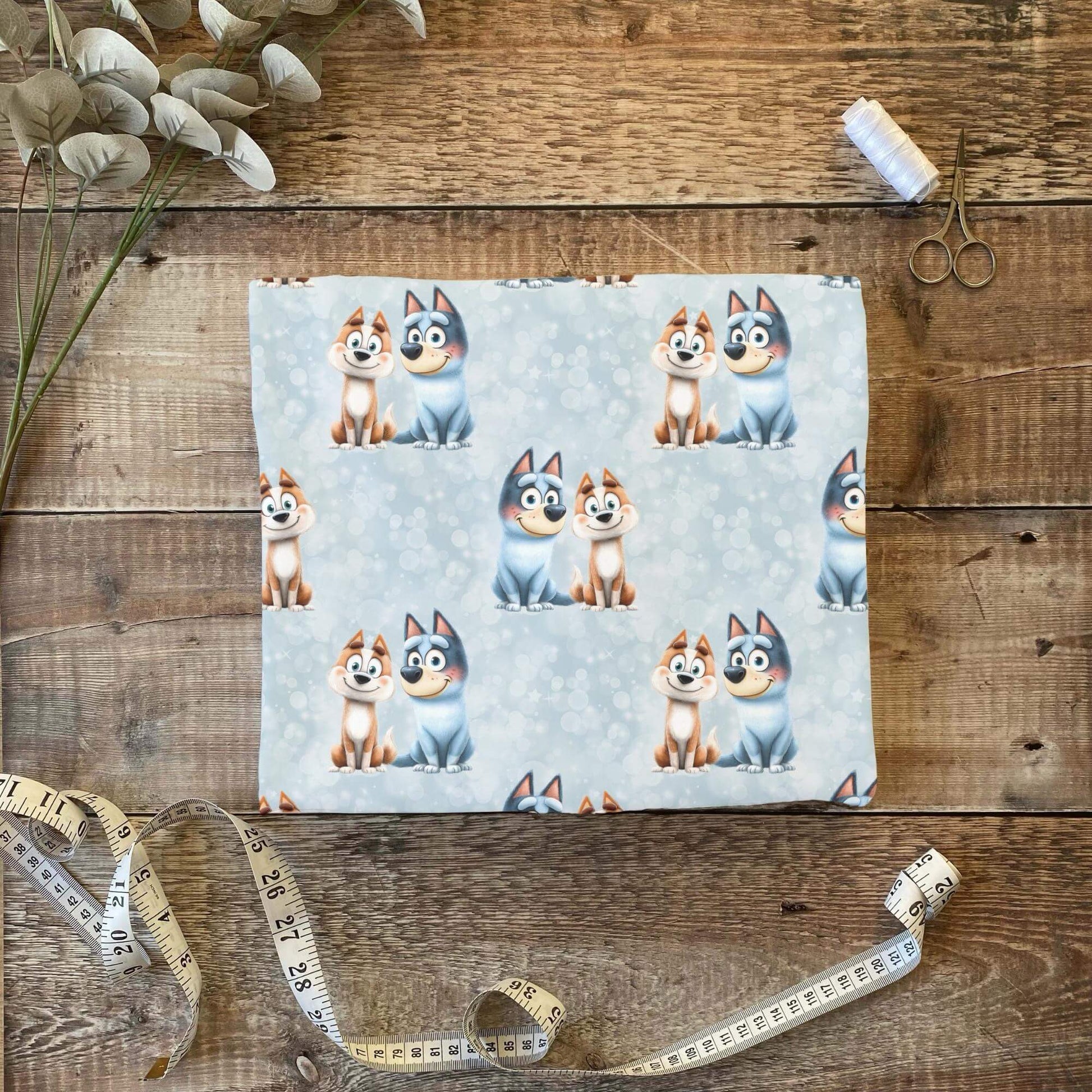 „Jersey Kinderstoff mit Hundemotiv – OEKO-TEX zertifiziert & liebevoll illustriert“