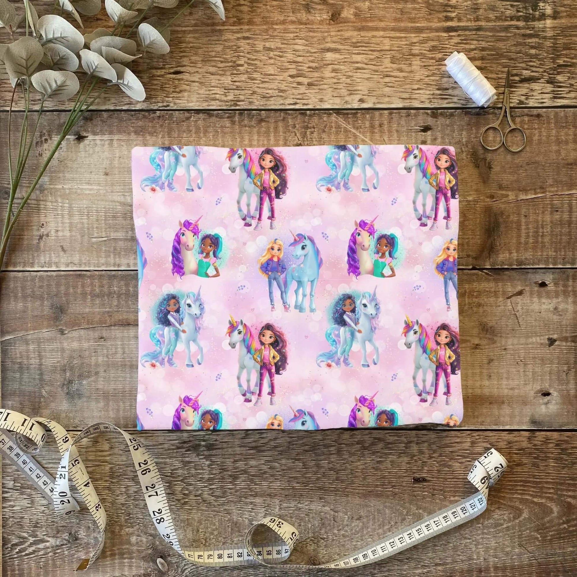 „Jersey Kinderstoff mit Einhornmotiv – OEKO-TEX zertifiziert & liebevoll illustriert“