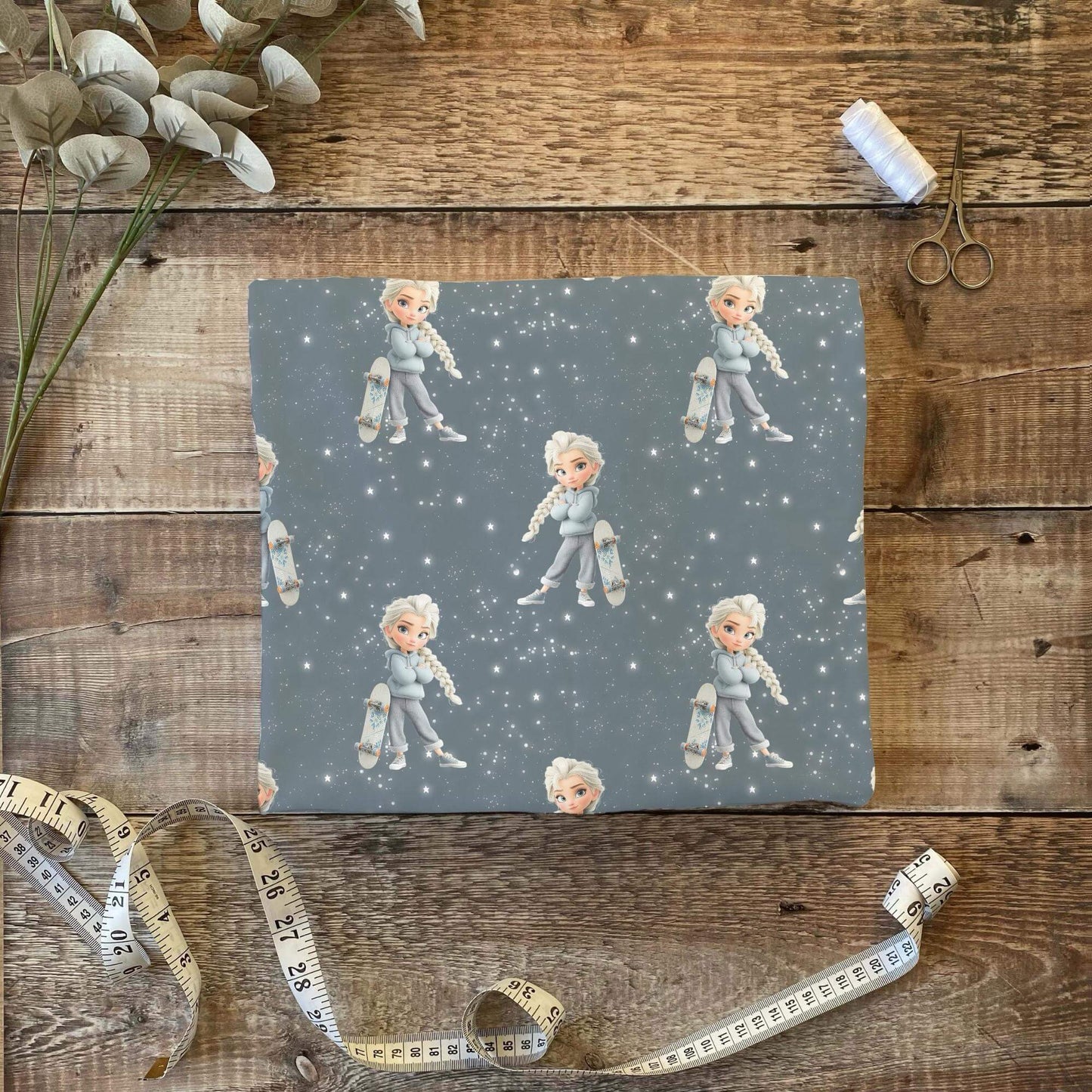 „Jersey Kinderstoff mit Skateboardmotiv – OEKO-TEX zertifiziert & cool illustriert“