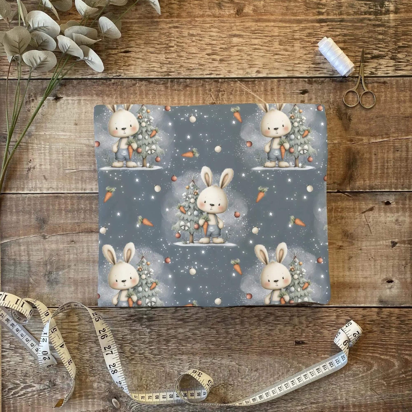 „Jersey Kinderstoff mit Hasenmotiv – OEKO-TEX zertifiziert & liebevoll illustriert“