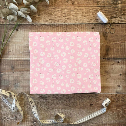 „Jersey Kinderstoff mit Herzdesign – OEKO-TEX zertifiziert & liebevoll illustriert“