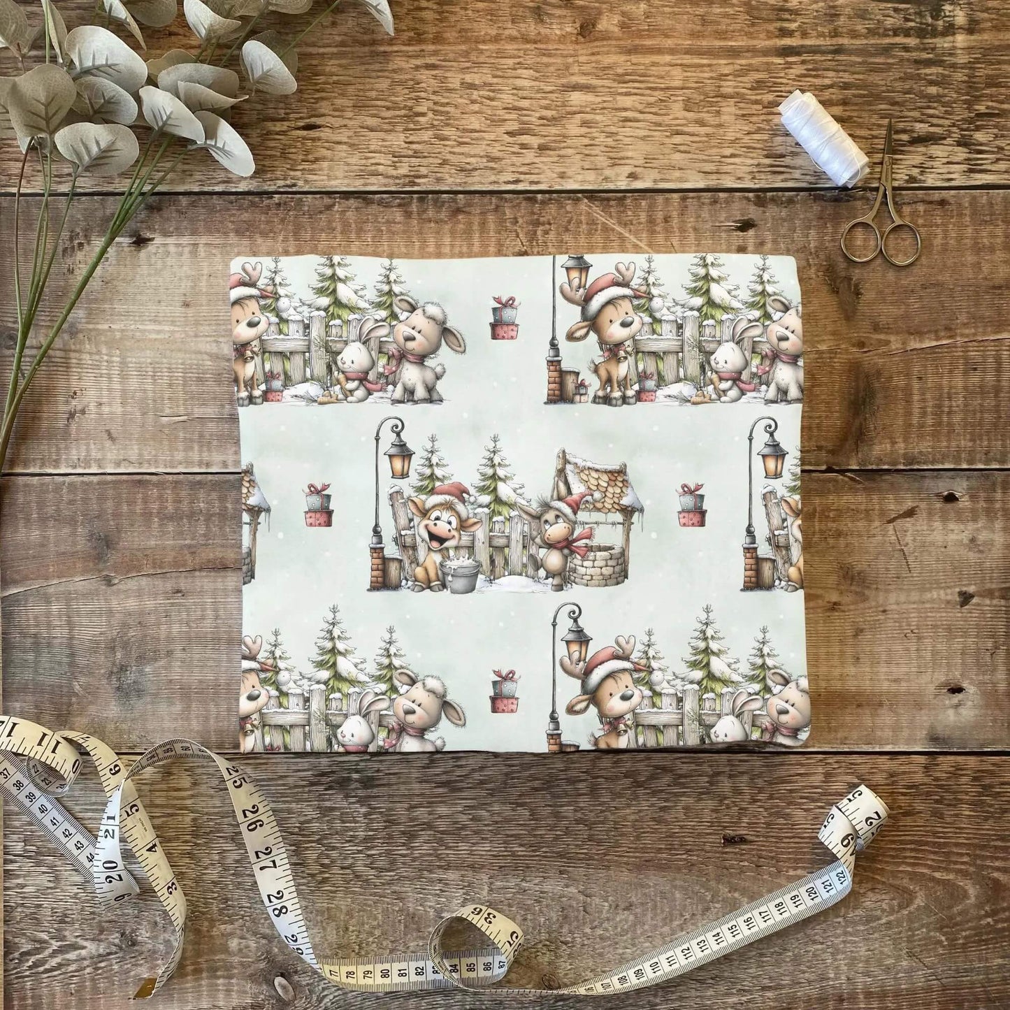 „Jersey Kinderstoff mit Waldtiermotiv – OEKO-TEX zertifiziert & liebevoll illustriert“