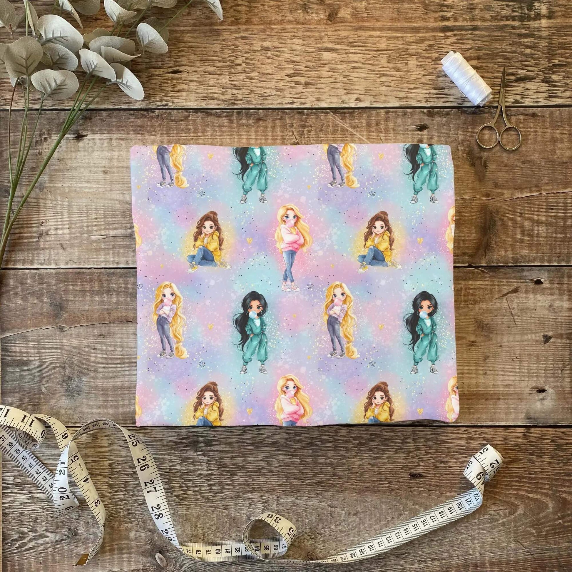 „Jersey Kinderstoff mit Girlpower-Motiv – OEKO-TEX zertifiziert & liebevoll illustriert“