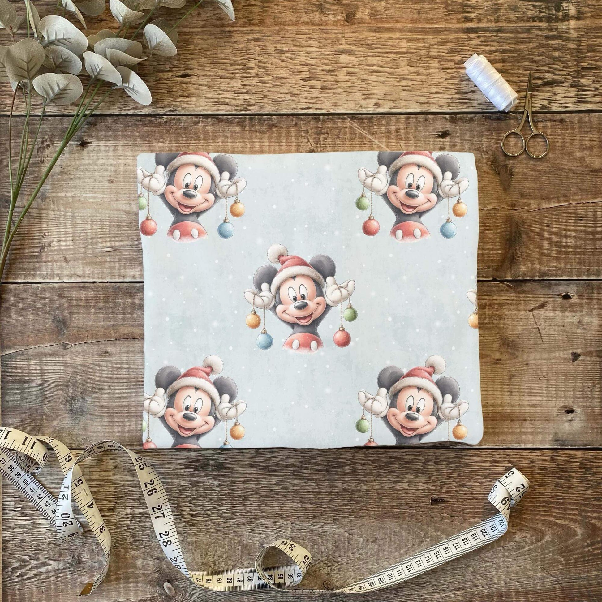 „Jersey Kinderstoff mit Weihnachtsmotiv – OEKO-TEX zertifiziert & vielseitig kombinierbar“