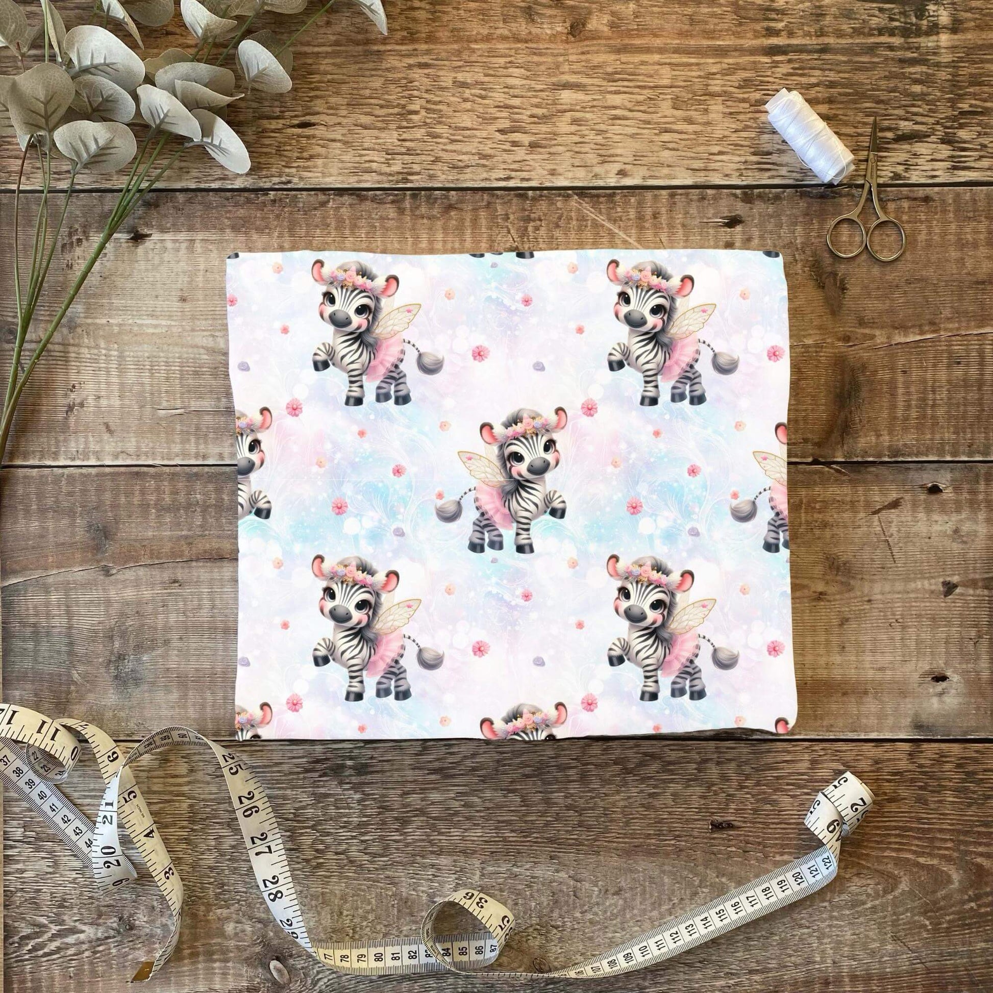 „Jersey Kinderstoff mit Ballerina Zebra – OEKO-TEX zertifiziert & liebevoll illustriert“