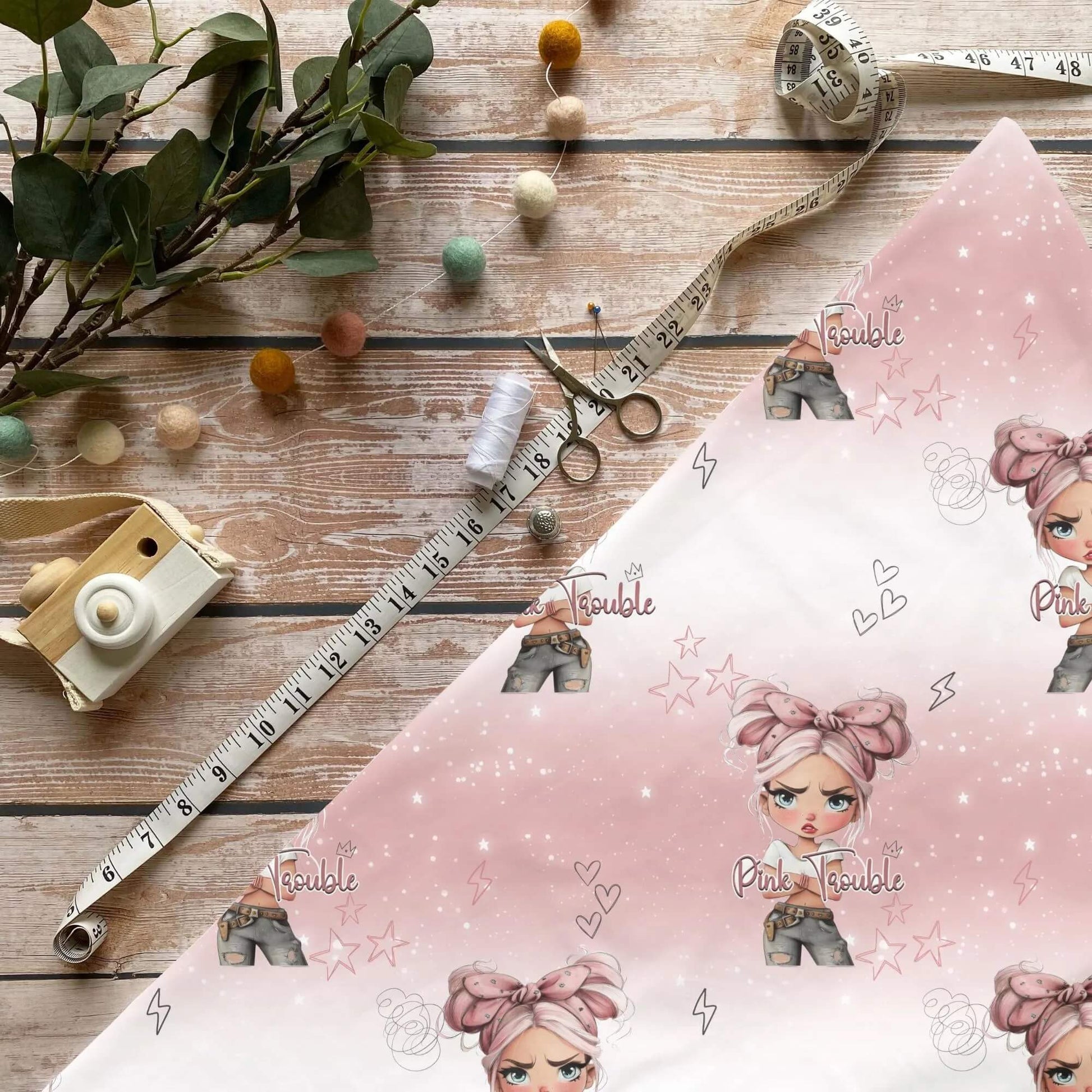 Kombi 
„Trouble Girl Stoff Meterware – ideal für Kinderkleidung & Statement-Designs“