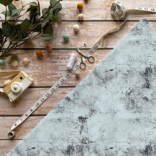 „Kombi Stoff Hellblau Meterware – ideal für Kinderkleidung & Ninja-Motive“