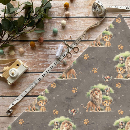 Löwenfamilie Baumwollstoff mit Tiermotiv auf grauem Hintergrund