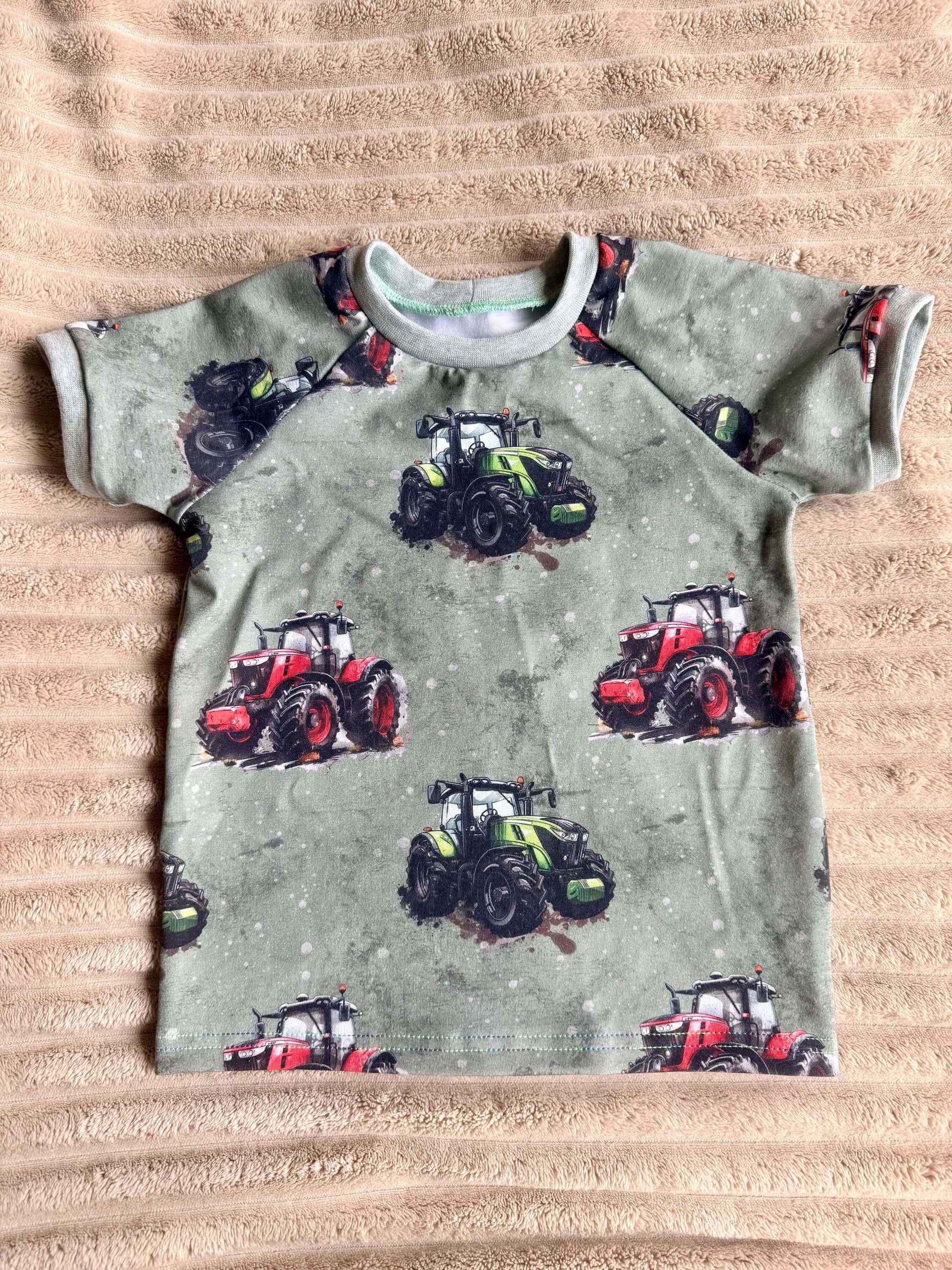 Raglan Shirt für Kinder Größe 98 in Grün
