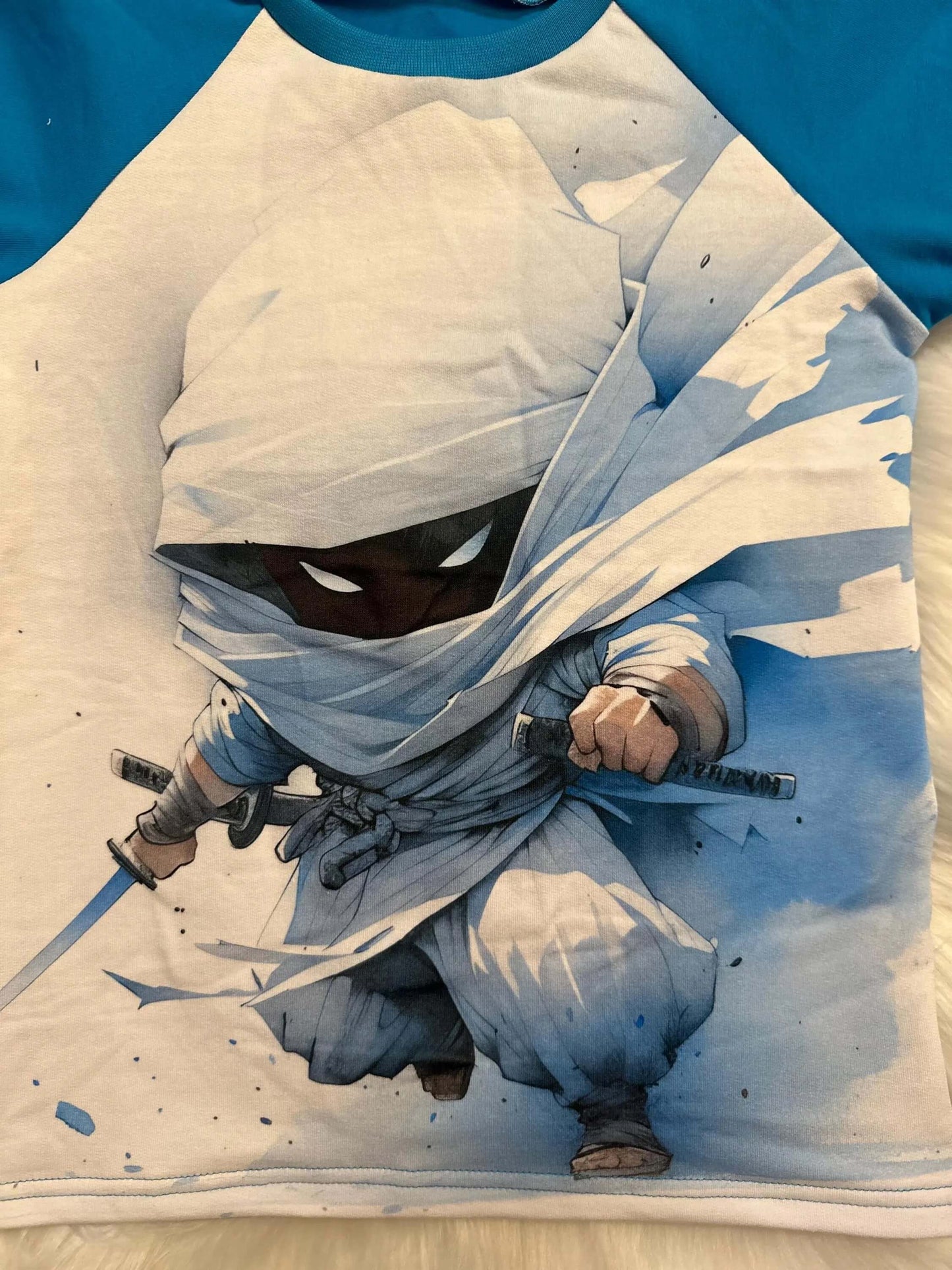 Detailaufnahme Ninja Motiv Kinder Shirt French Terry
