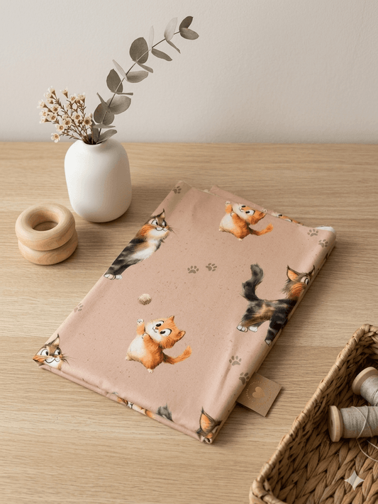 Baumwolle Katze Kinderstoff OEKO TEX 100 weich Meterware spielende Katze
