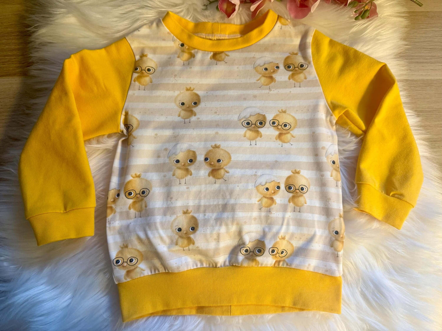 Pullover Größe 92 mit Hals-, Arm- und Saumbündchen
