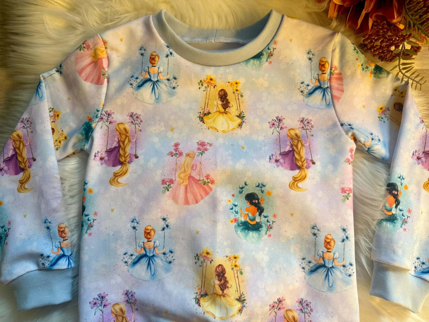 Rückseite Kinder Pullover Prinzessin blau Größe 104
